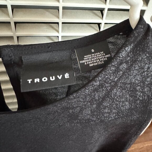 NWOT Trove Business Casual Textured Tank Top - Picture 2 of 5